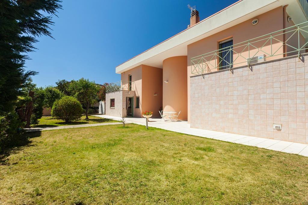 Villa Ferrara Capoterra Exterior foto